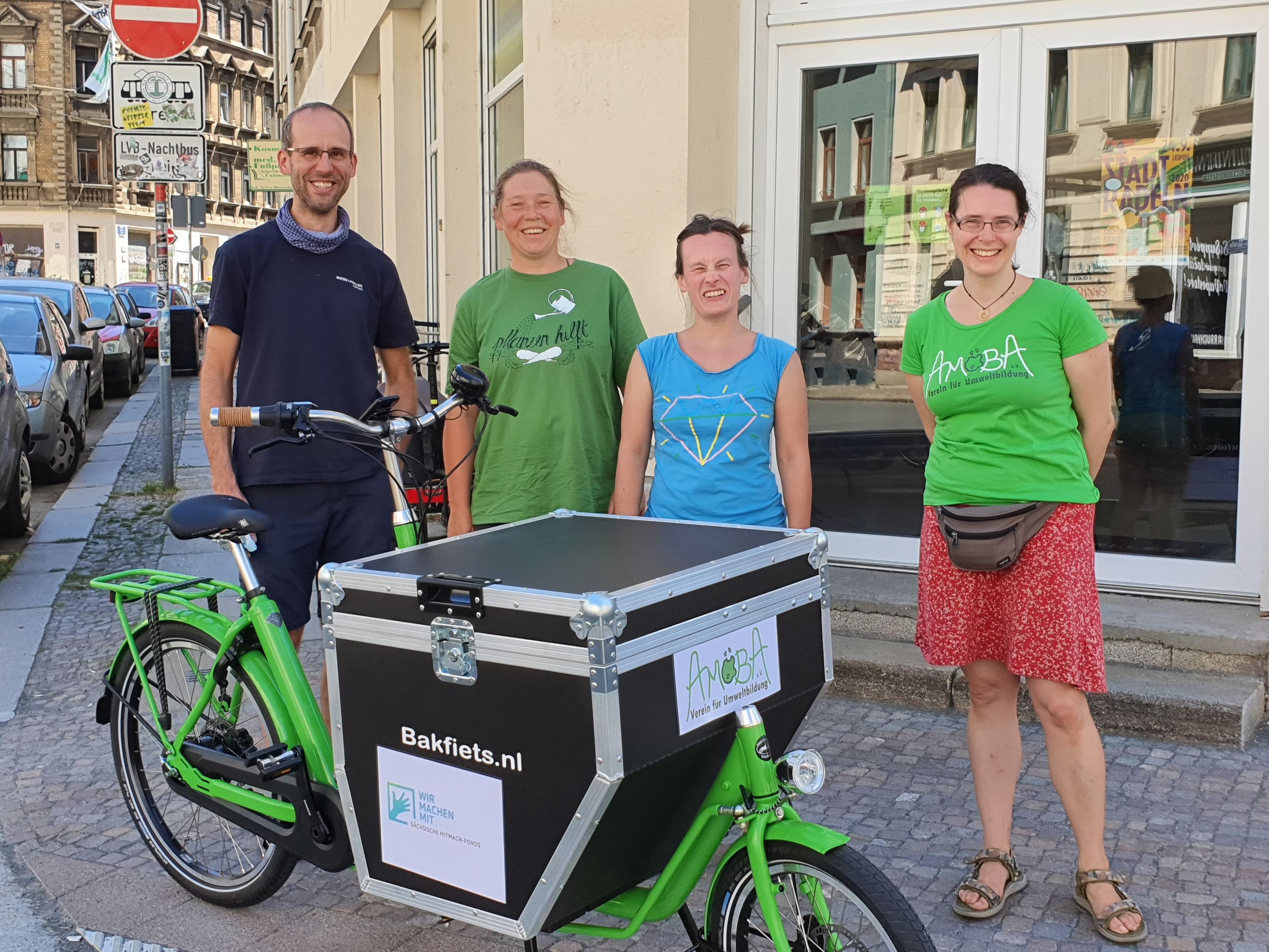 Amöba Vorstand mit dem neuen Lastenrad