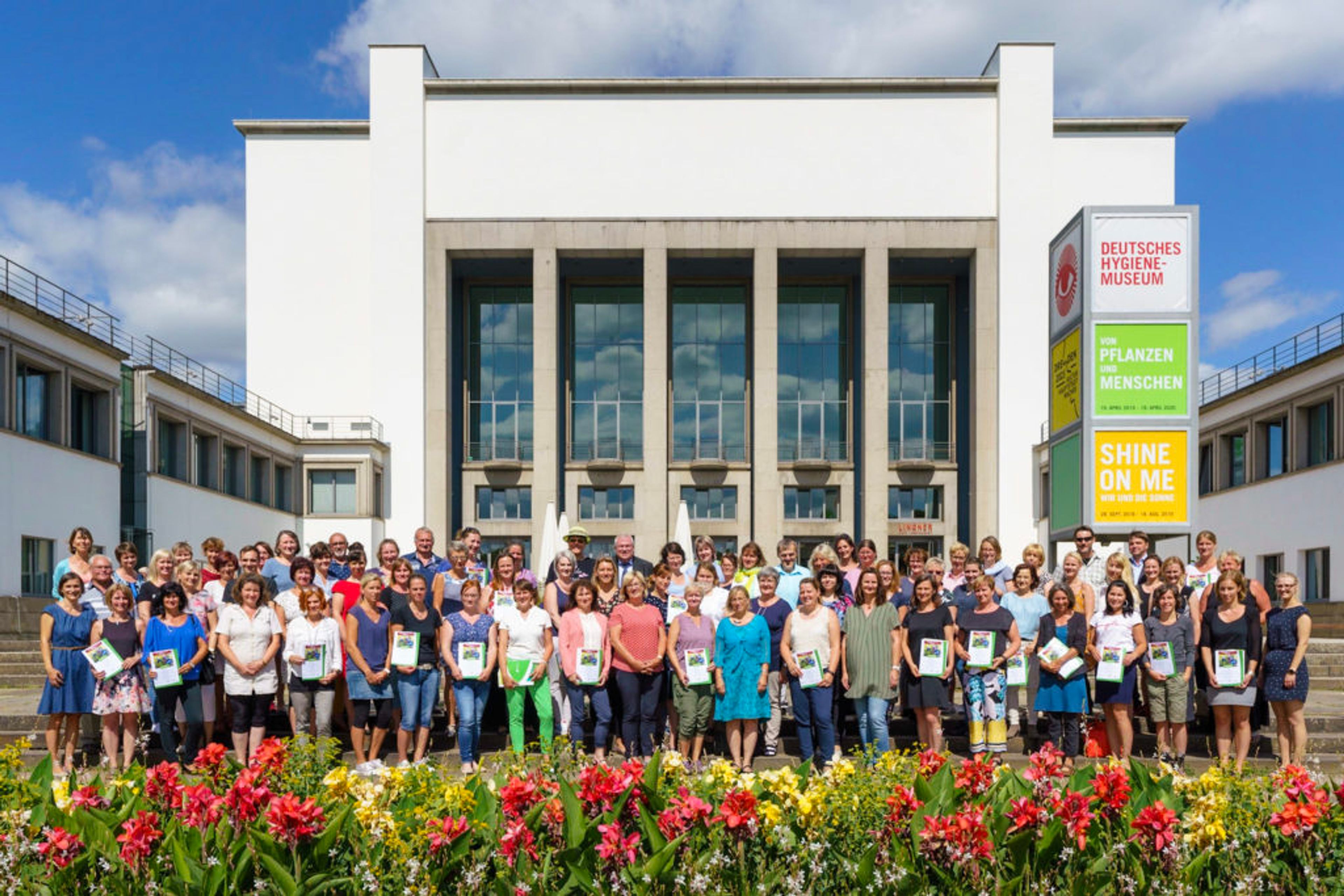 Preisträger vor Sächsischem Landtag